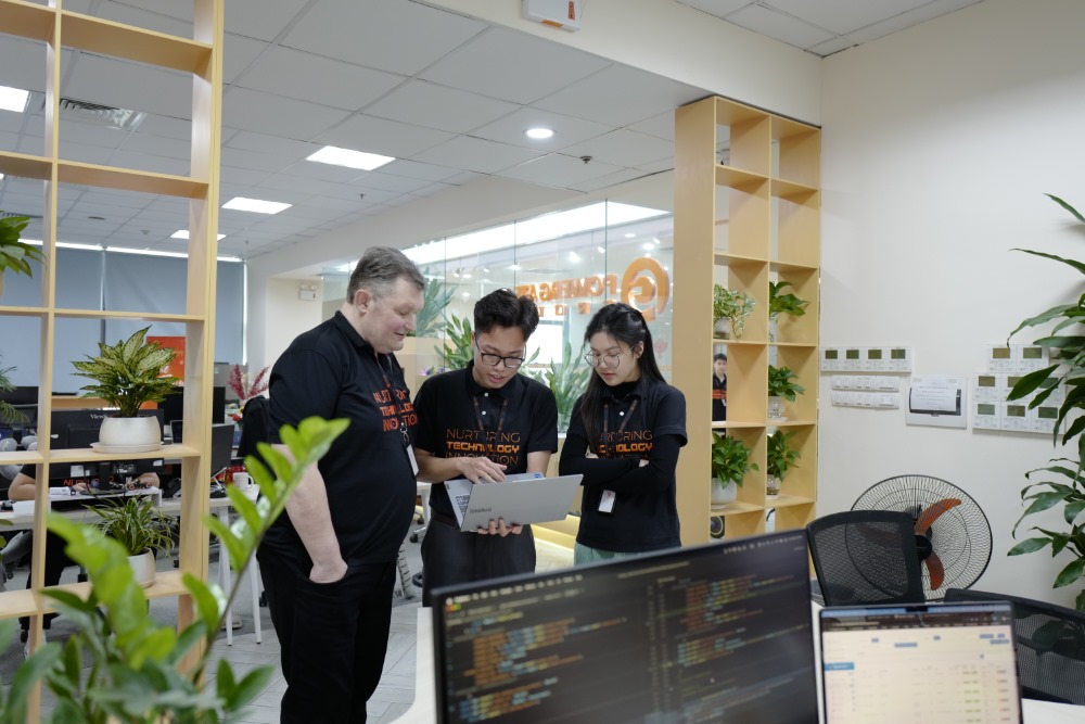 Build Software Products<br> from Scratch